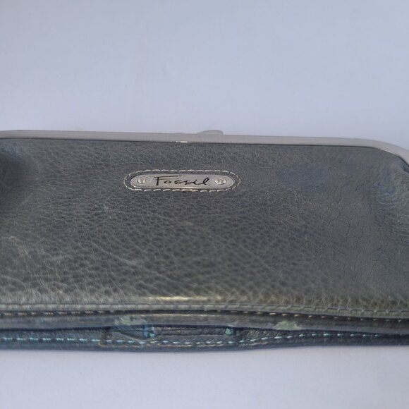 Gray Pebble Fossil Wallet Clutch* Leather with Framed Kiss Lock Coin Purse - Picture 5 of 7